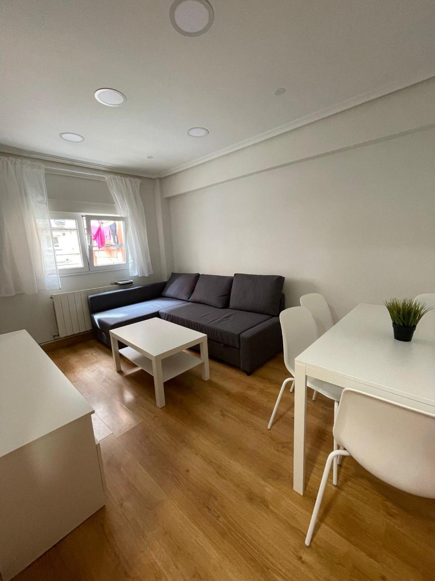 Apartamento En El Centro - Cercano A La Playa Apartment Santander Exterior photo